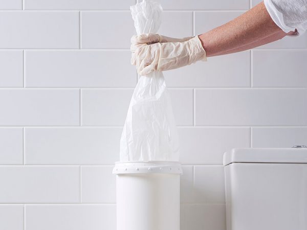 An image showing how to service Pod Classic Liner Step #1 - remove liner from unit and dispose of waste